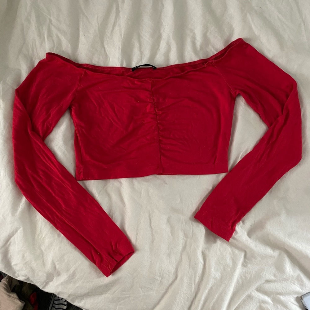 Cropped Red Long-Sleeve Top - Picture 2 of 3